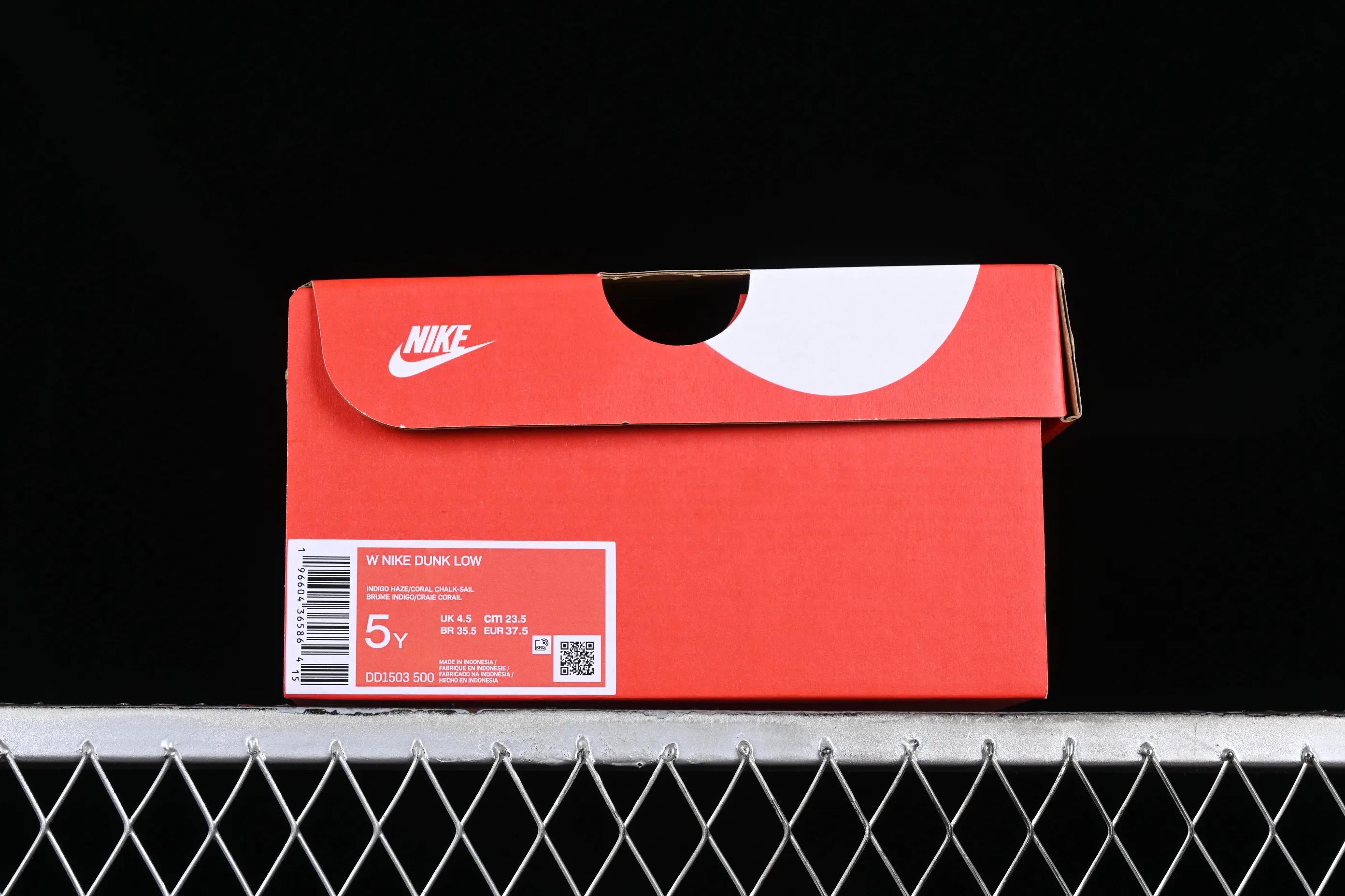 All Categories Nk SB Dunk Series Nk SB Dunk Low Low-top sneakers Nk Dunk Low "RISK" Fantasy French Tulip Love Buckle SB strap low-top casual sneakers DD1503-500